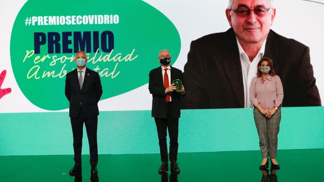 Teresa Ribera y José Manuel Núñez-Lagos entregan el Premio Personalidad Ambiental de Ecovidrio a Bruno Oberle